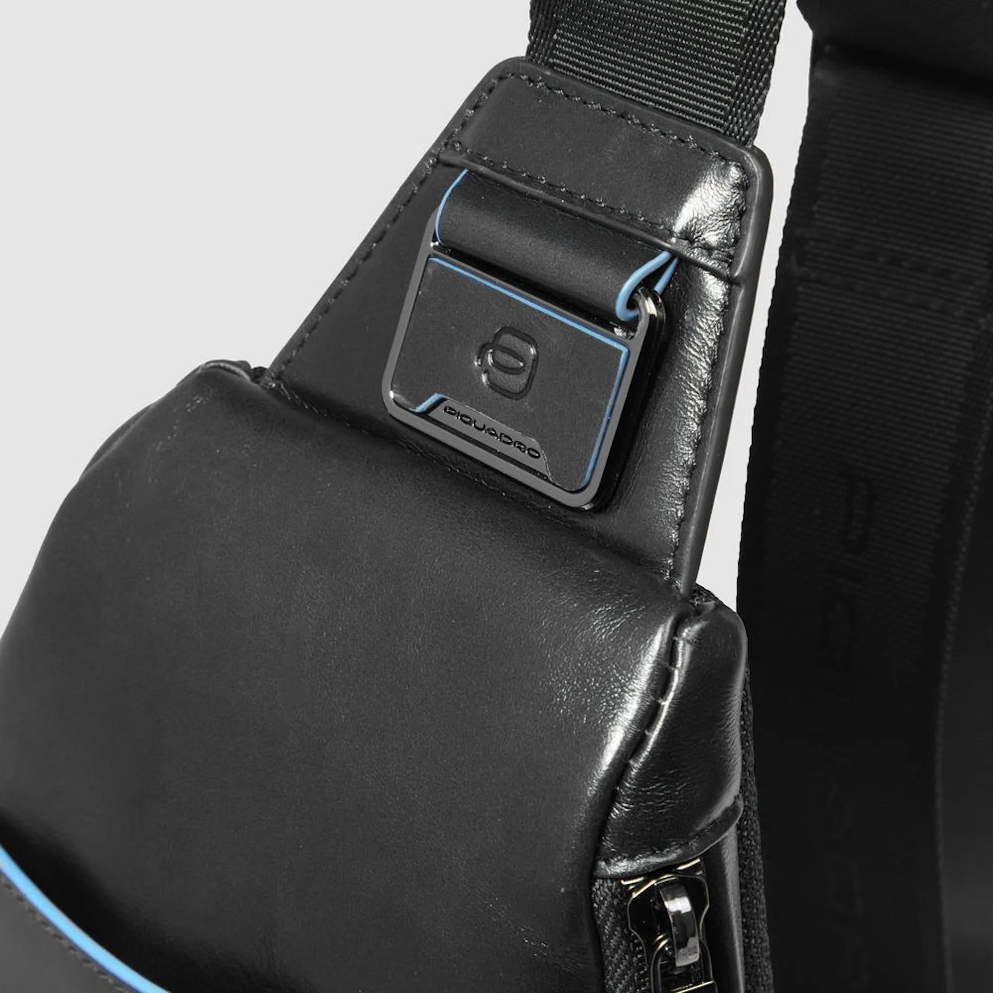 Piquadro Zaino monospalla personalizzabile