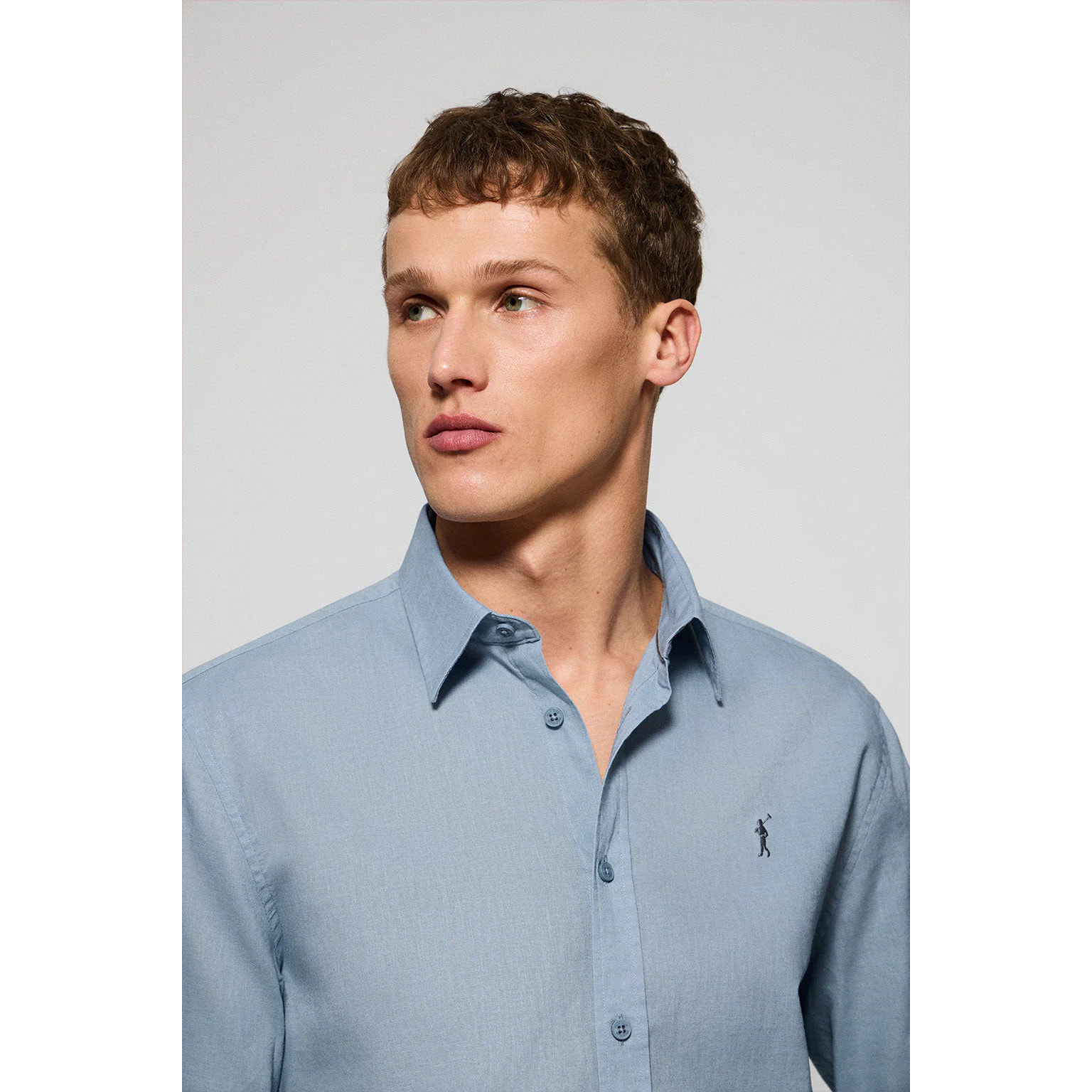 Camicia celeste regular in lino-cotone con ricamo Rigby Go