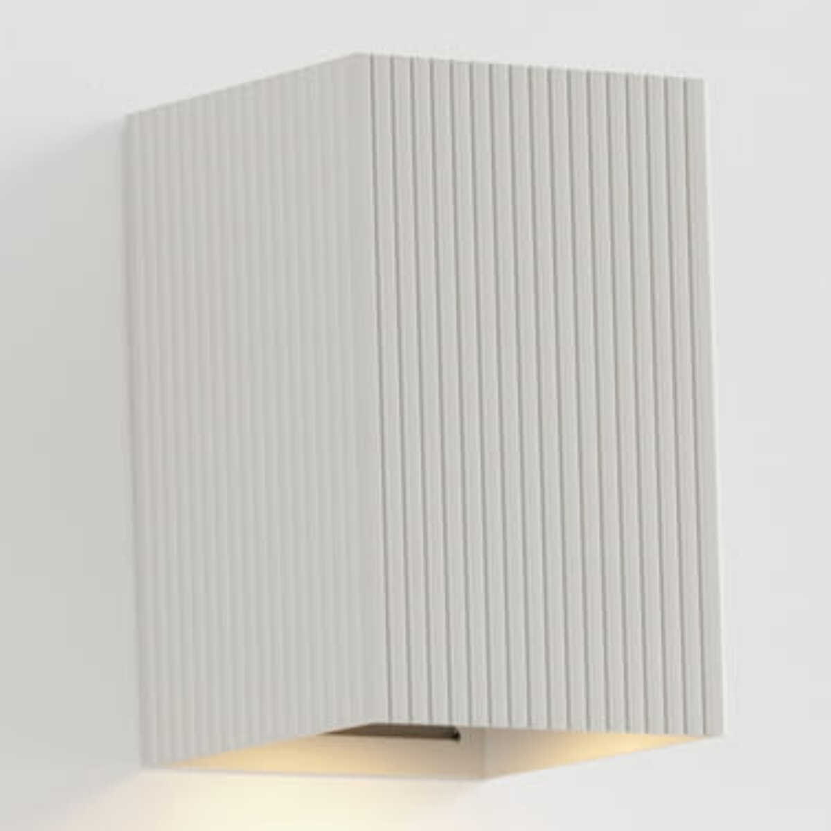 LUNE Lampada da parete piazza bianca scanalata