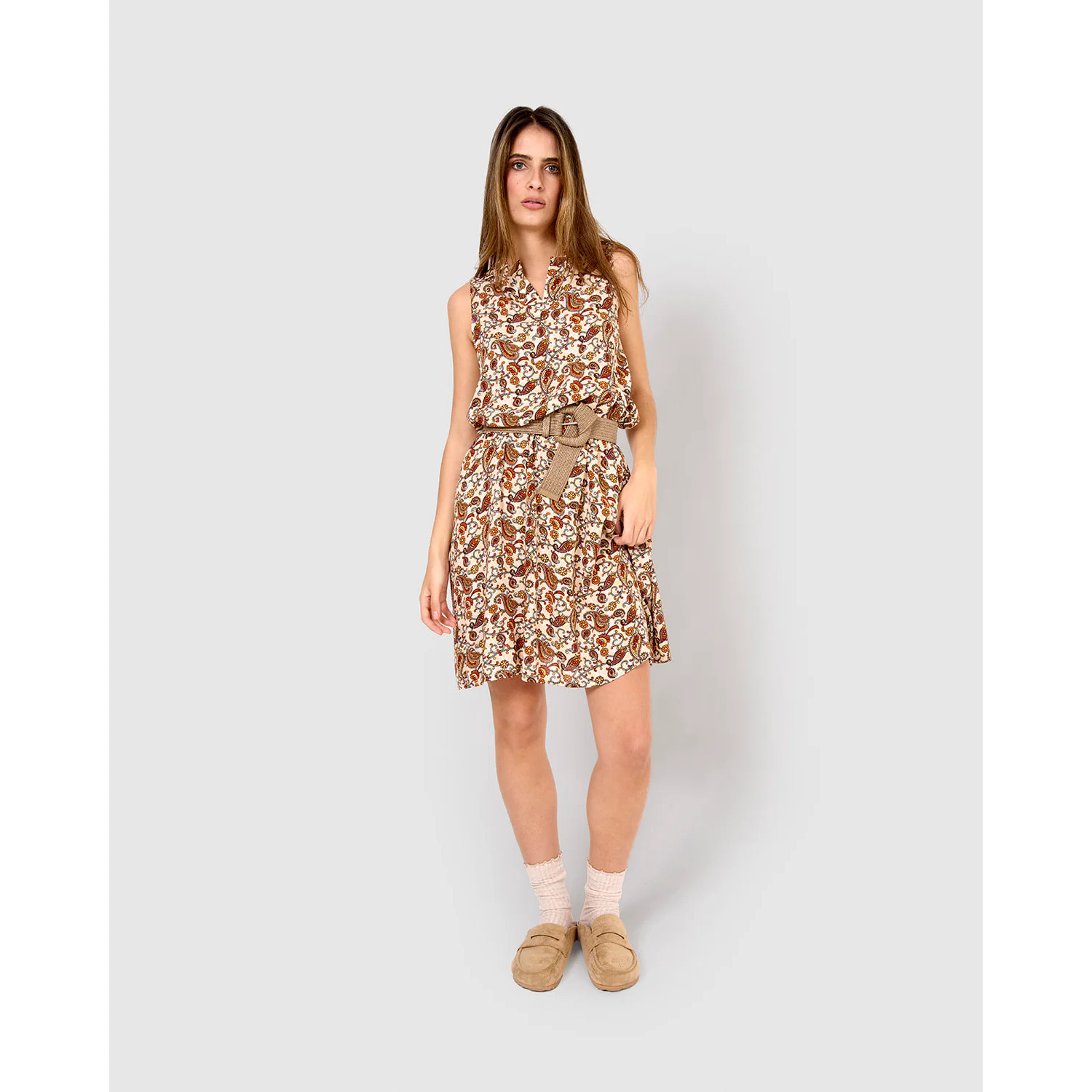 Vestido corto bambula detalles plisados meera natural