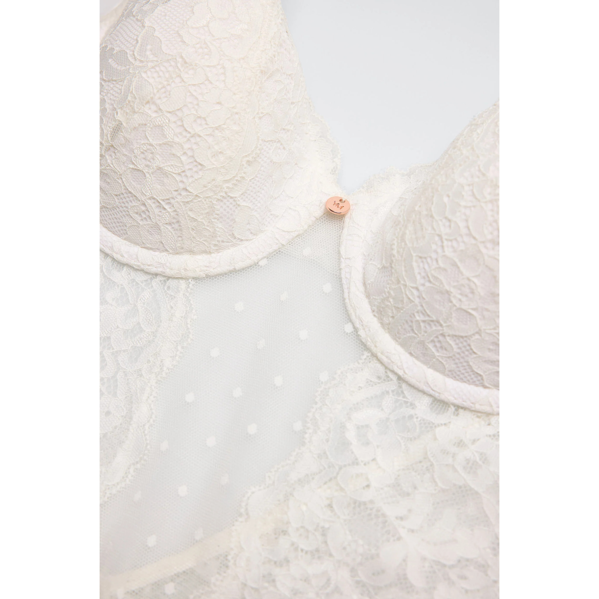 Body in pizzo con dettagli in plumetis avorio, coppa B