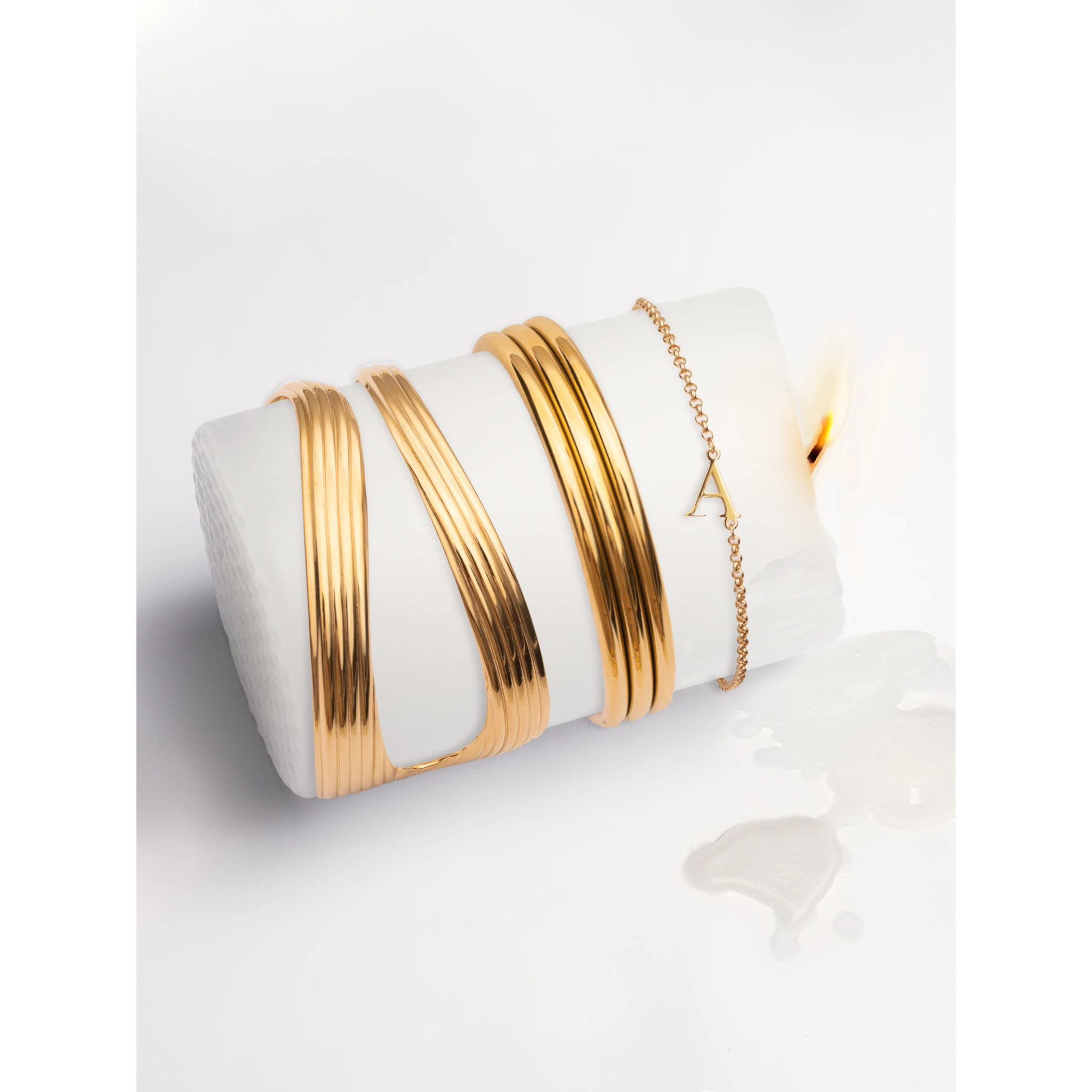 Brazalete Maxi Line Acero Baño Oro