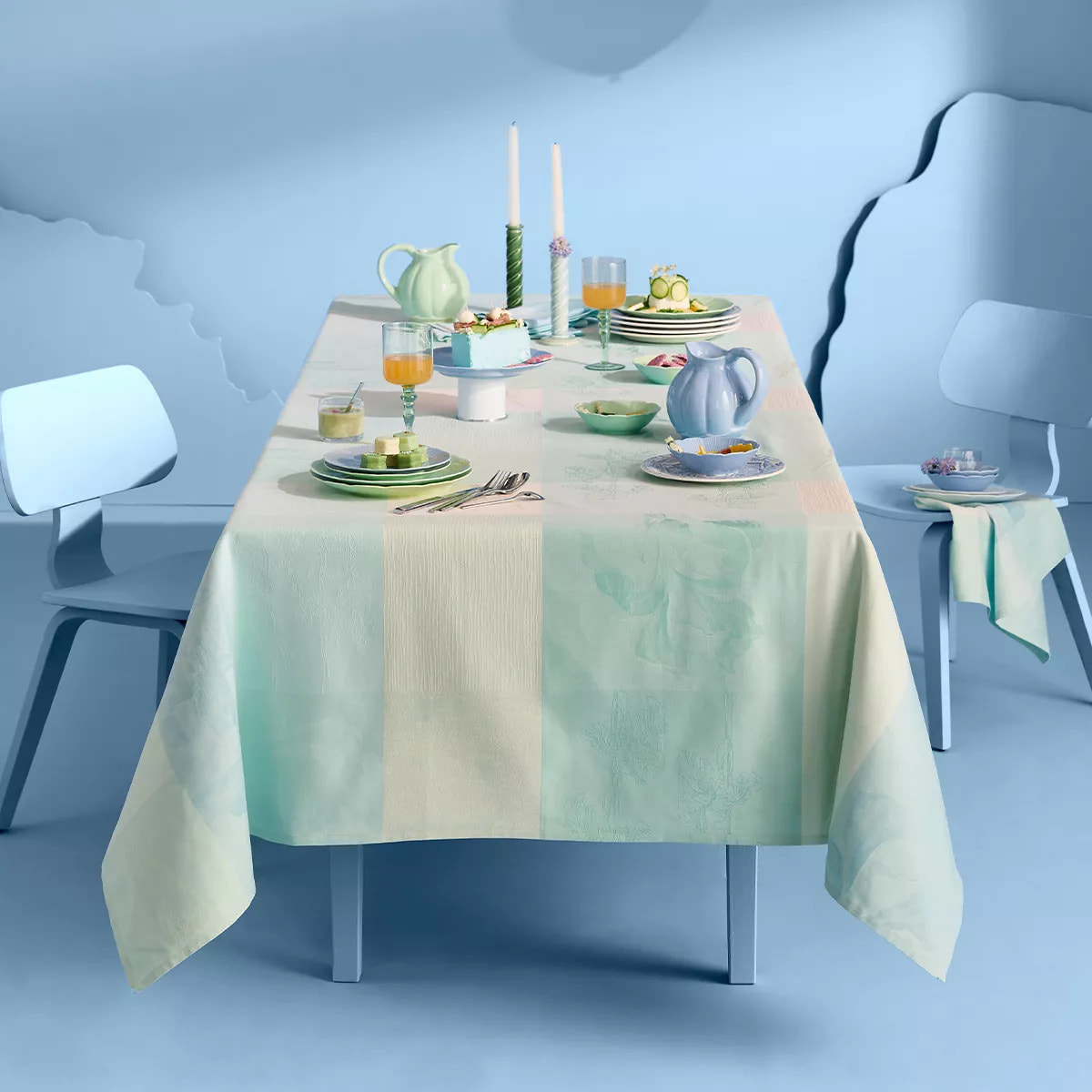 Nappe pur coton 220 g/m² motif jacquard bleu beige Mille iris d'eau aqua