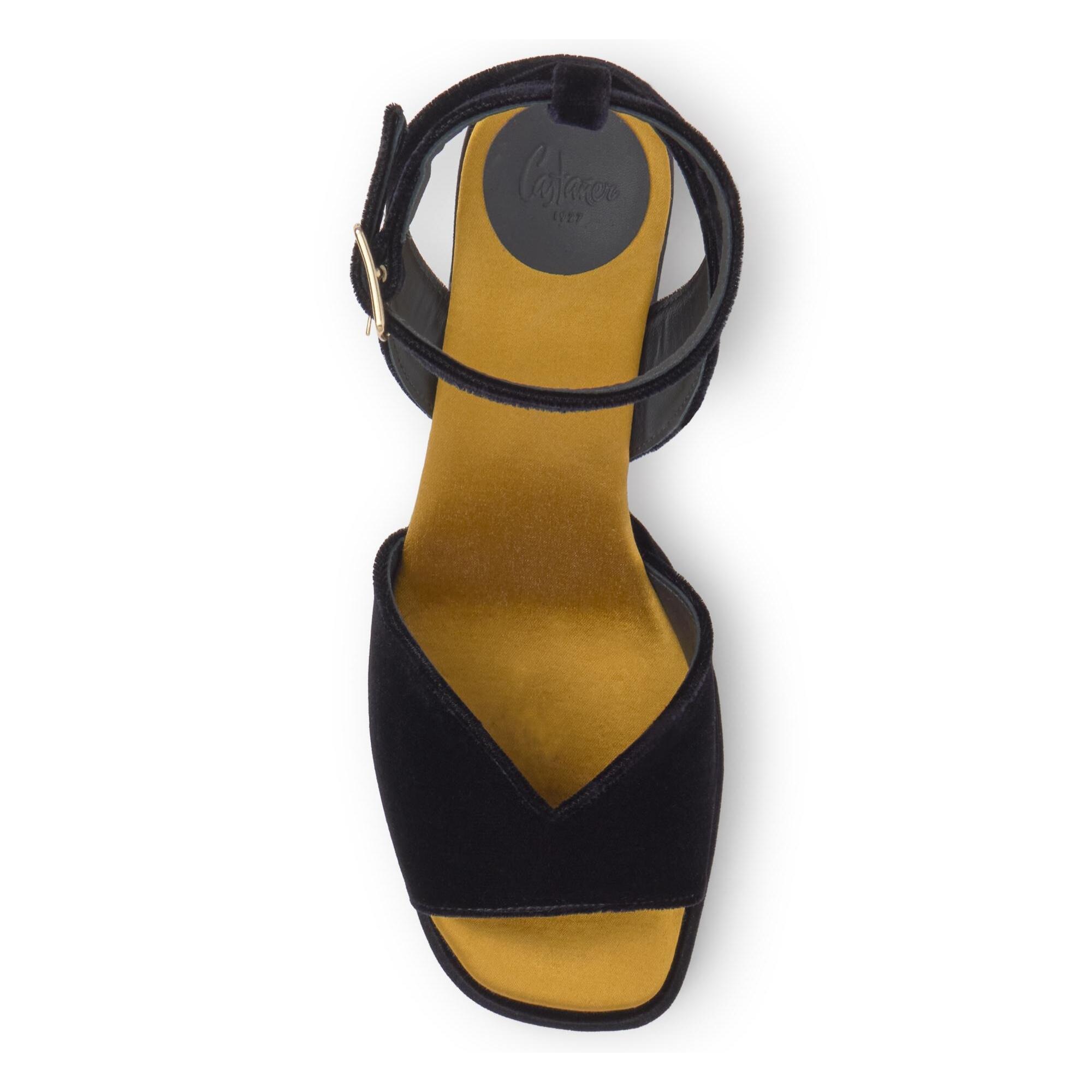 Sandalia de tacón Valencia en terciopelo con cierre de hebilla