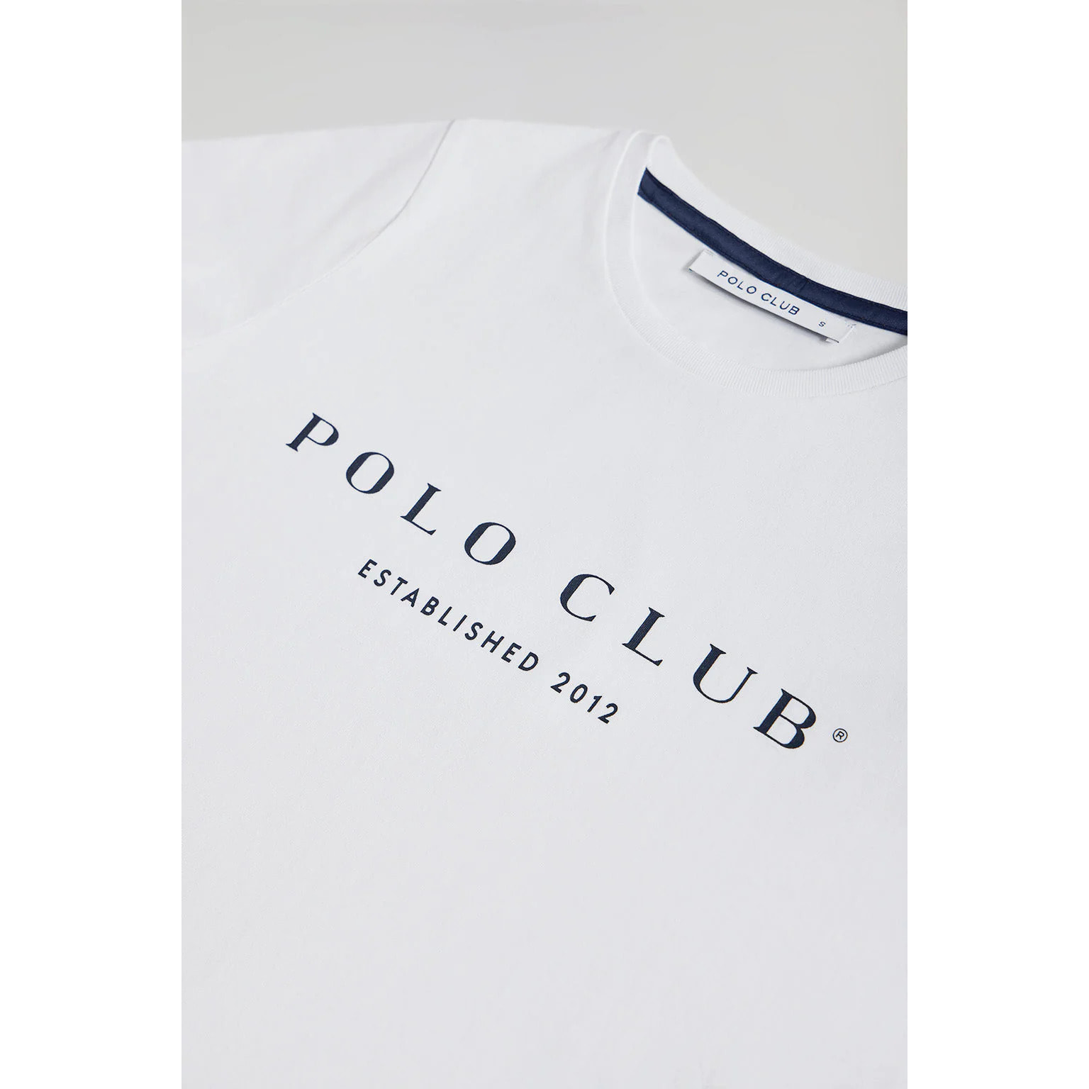 Camiseta blanca con print icónico Polo Club