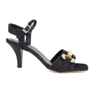 Sandalia en tejido vaquero. Tacón de 6 cm