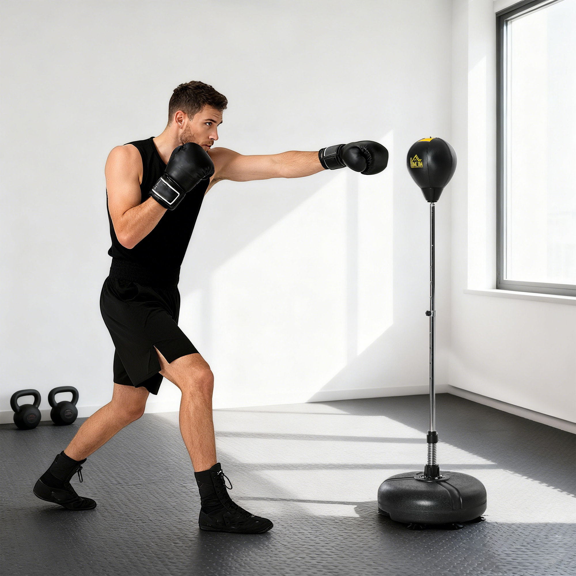 Saco de Boxeo de Pie con Altura Ajustable en 4 Niveles de 133-151 cm, Saco de Boxeo con Base Rellenable, Guantes e Inflador, para Adultos y Adolescentes, Negro