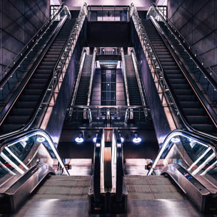 Affiche paris les halles il est 5 heures.. Affiche + cadre en bois - Noir