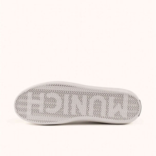 MUNICH BREAK 53 Zapatilla Minimalista de Lona Blanco Hueso con Suela Retro