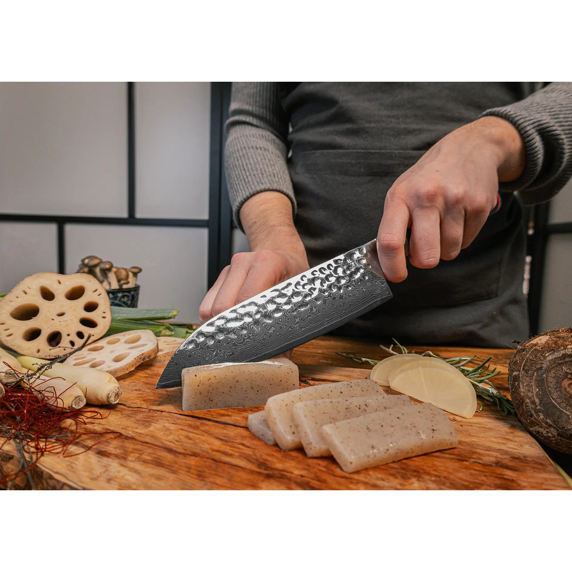 Cuchillo "Santoku" - 180mm - Colección Pakka Damascus