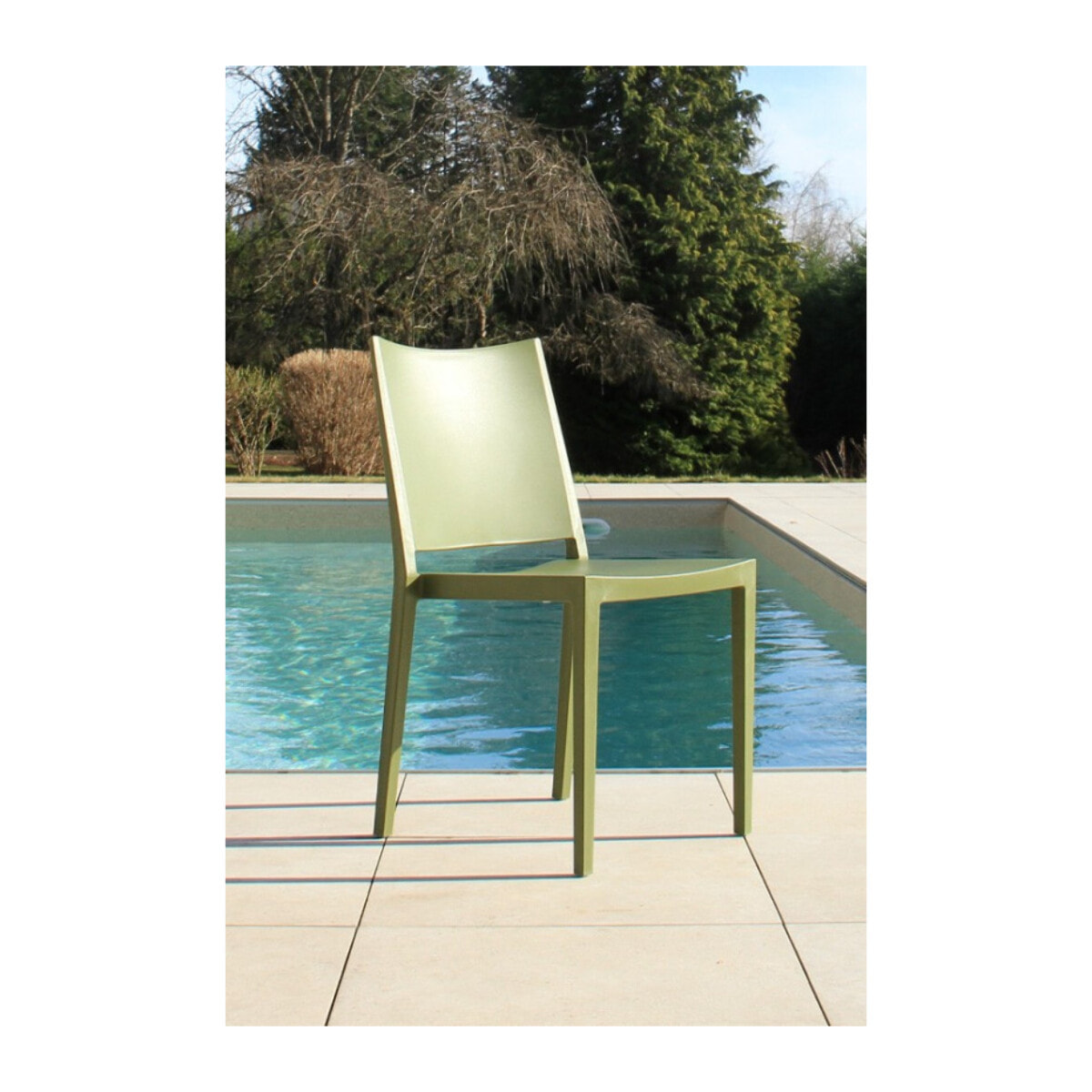 Lot de 2 chaises de jardin en plastique - vert olive - LAGOS