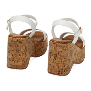 Sandalias con cuña blancas