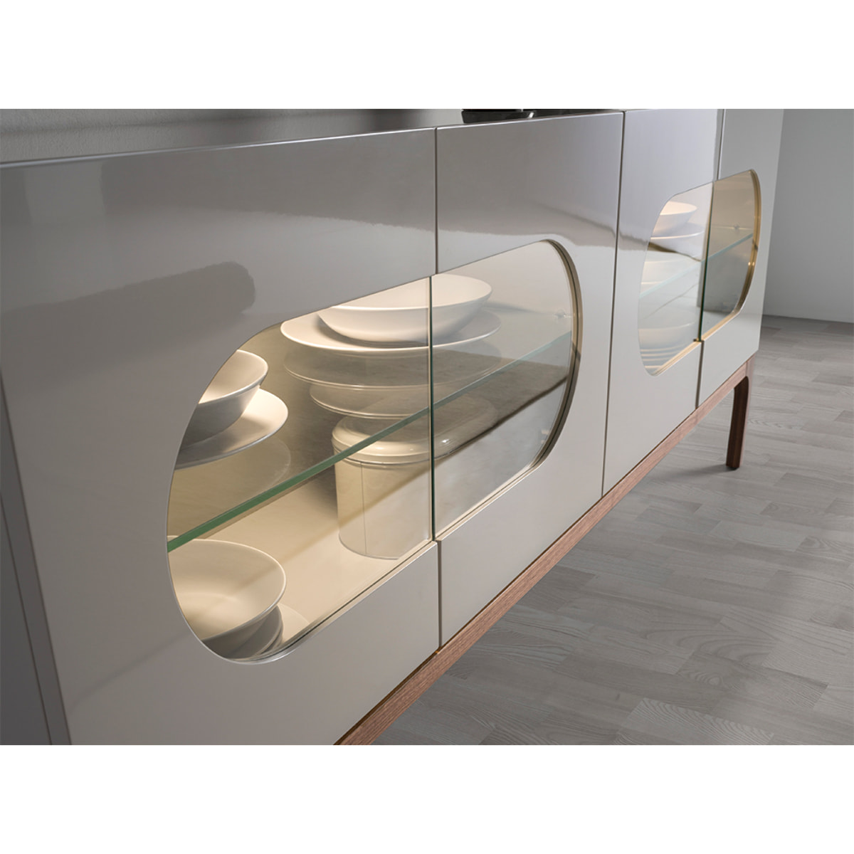 Aparador Angel Cerdá con estructura de madera de MDF en gris y patas de madera en nogal con iluminación interior 180x41x75cm