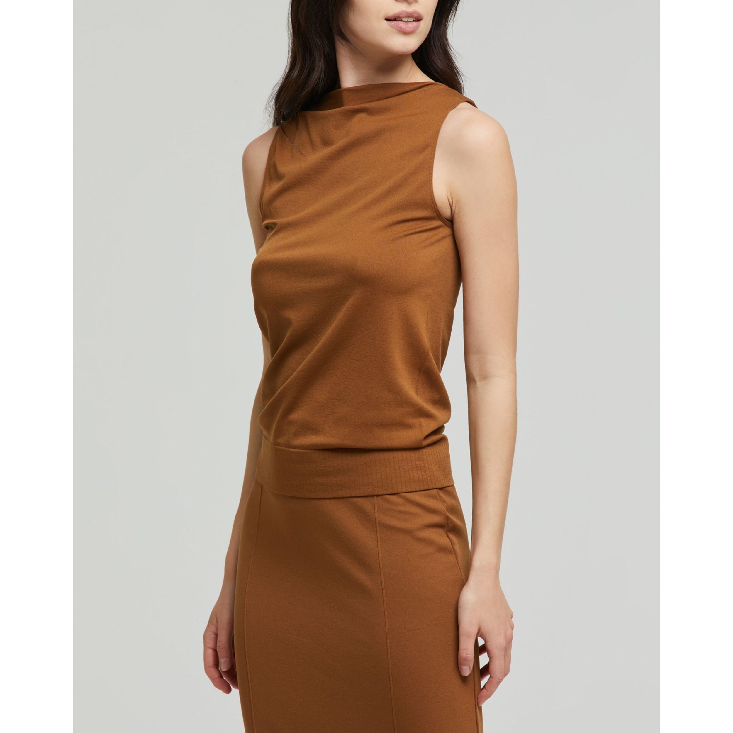 Smanicato scollo barchetta seamless