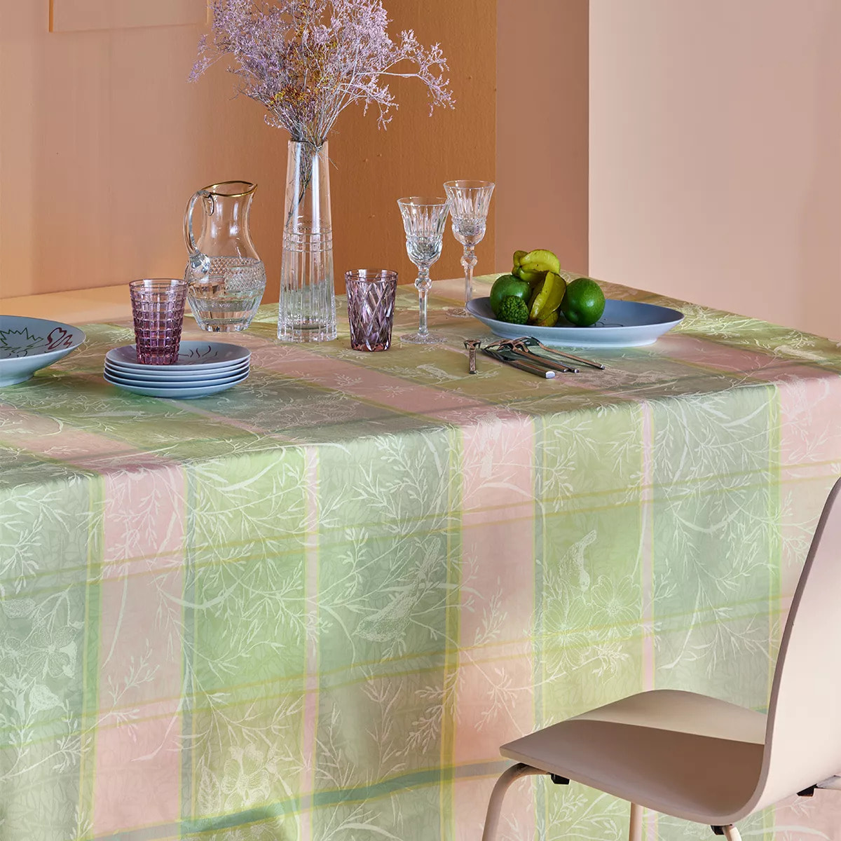Nappe pur coton enduit motif jacquard rose vert Mille printemps eclosion
