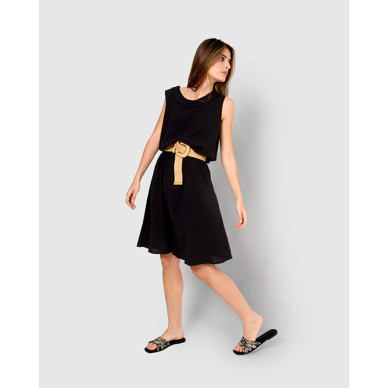 Vestido midi cuello drapeado algodón lino negro