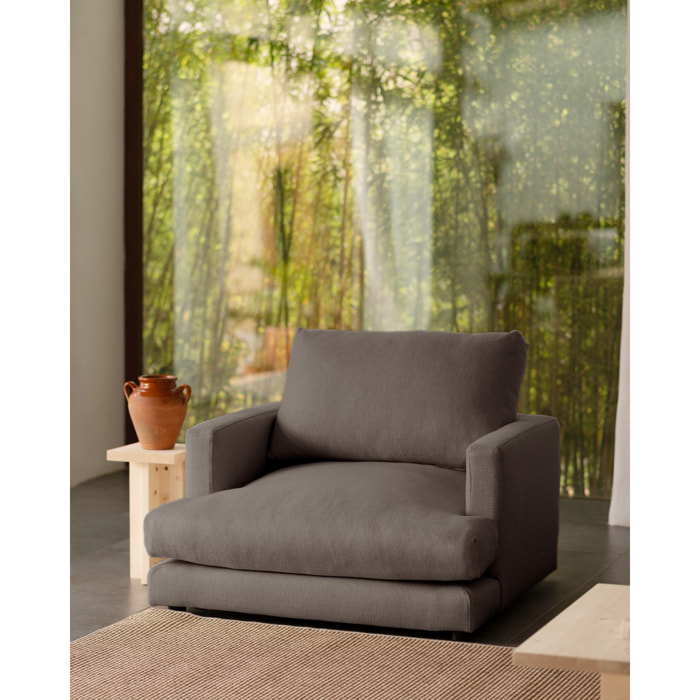 Sillón tono gris oscuro de 105cm Alto: 85 Largo: 108 Ancho: 105