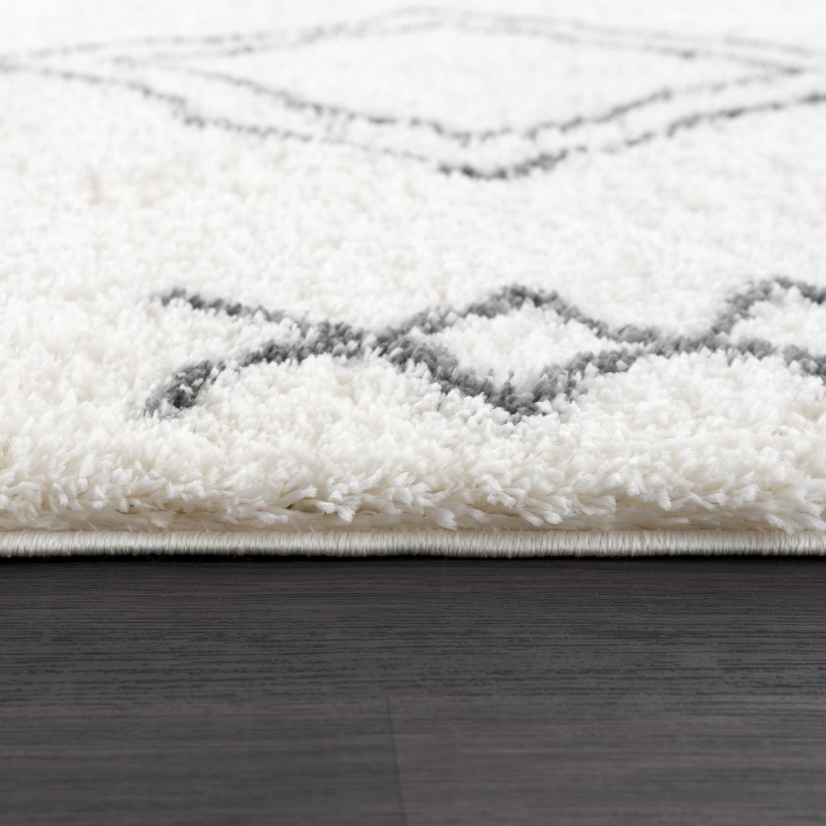 Tapis Shaggy longues mêches et aux motifs traditionnels Berbères