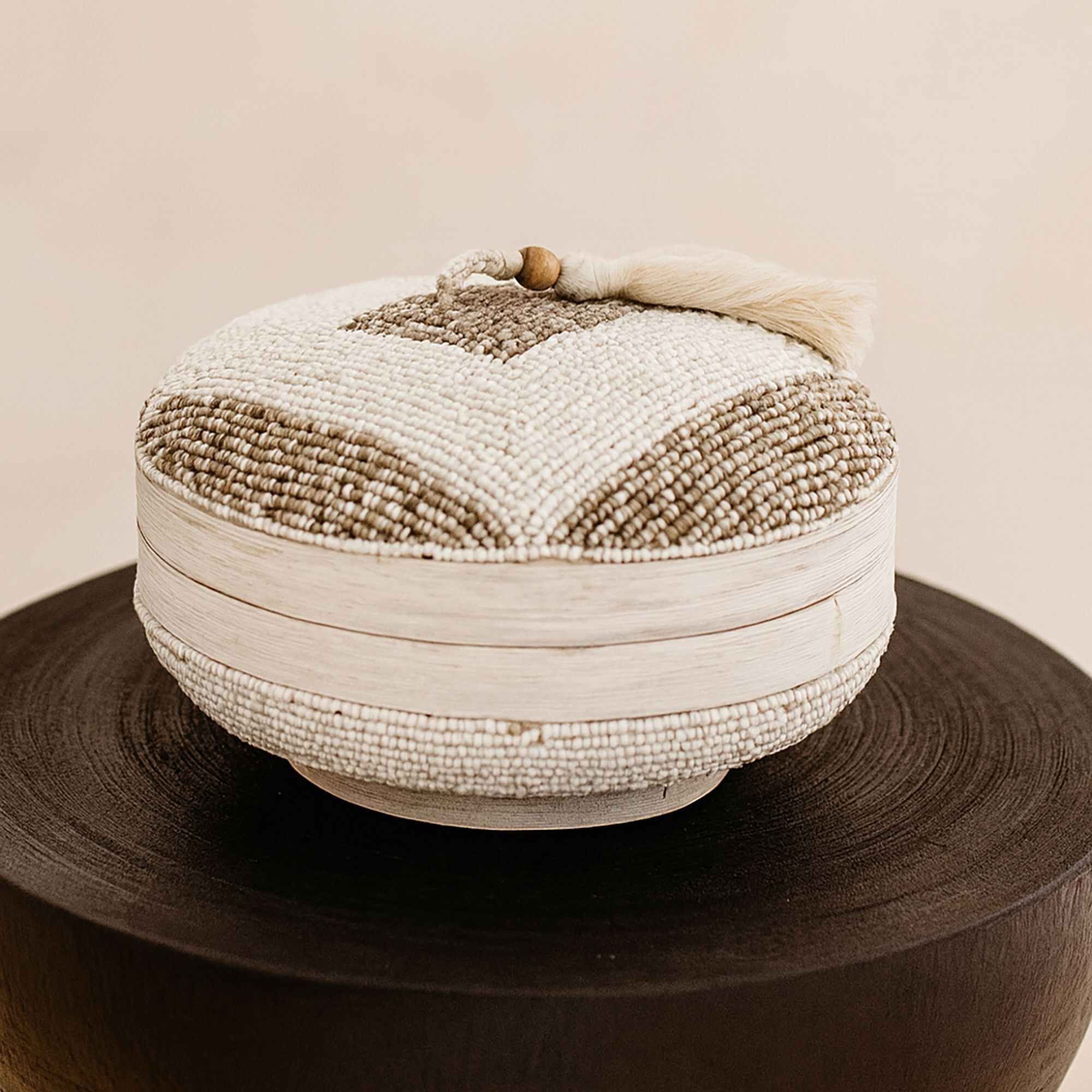 Boite en bambou ornée de perles 20cm HOA