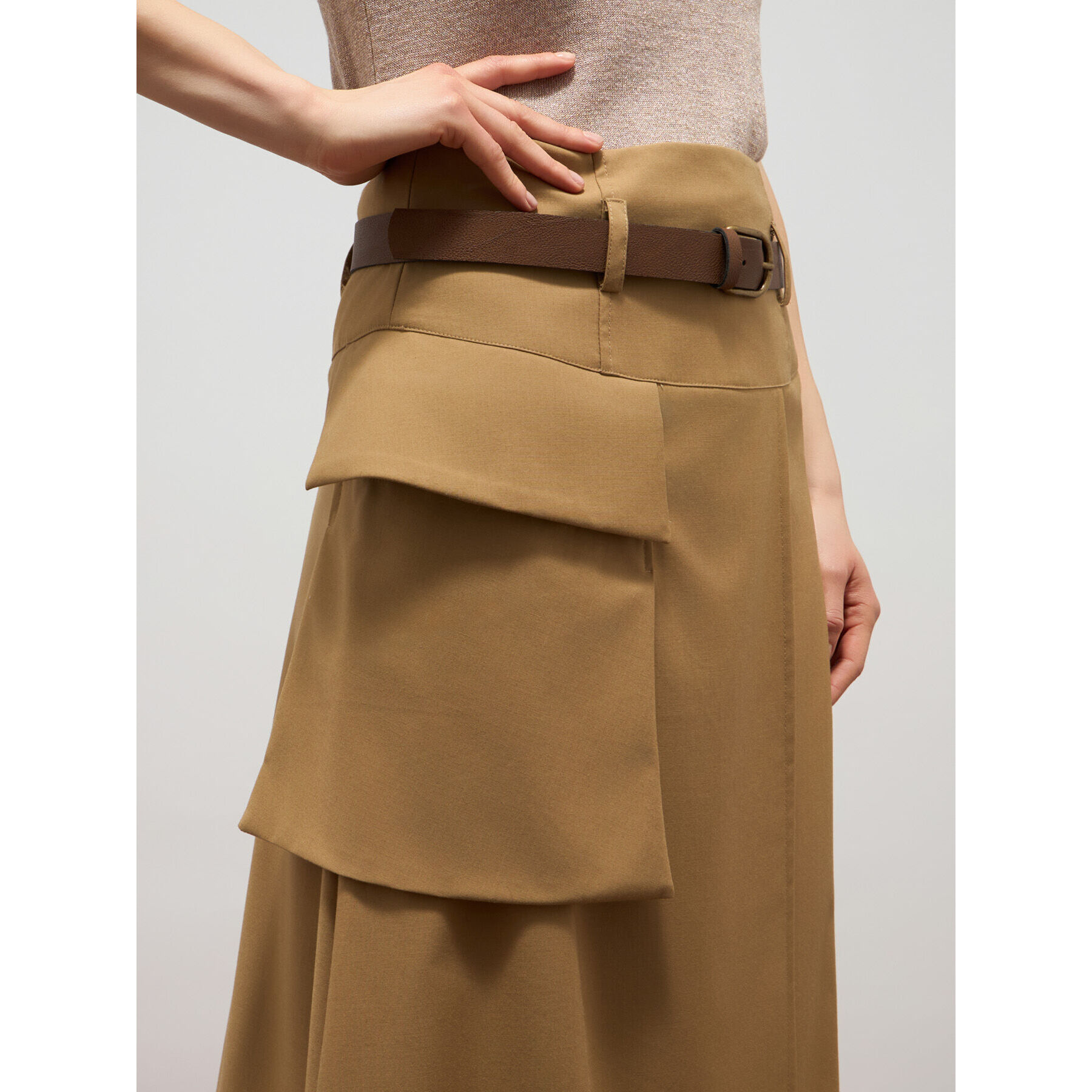 Oltre - Falda midi fluida en forma de A con panel - Marrón
