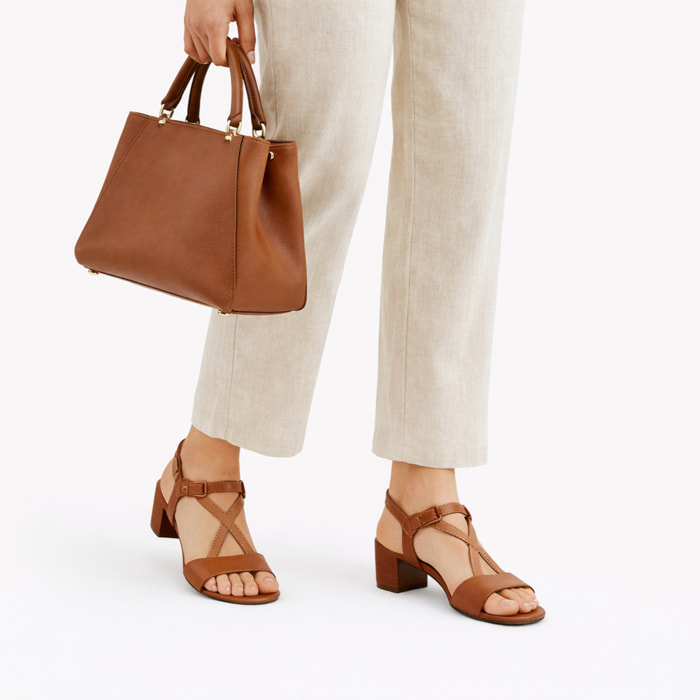 Sandali cinturino regolabile - tacco 8,5 cm