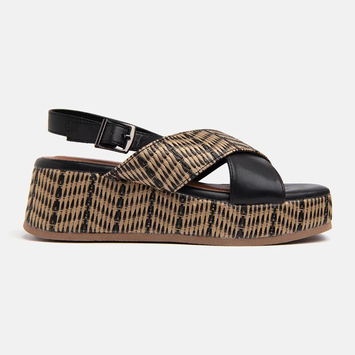 Sandalo con fascia incrociata in paglia e cinturino - NERO