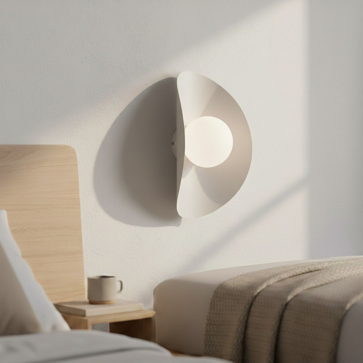 Lampada a parete Fiero in acciaio bianco opaco