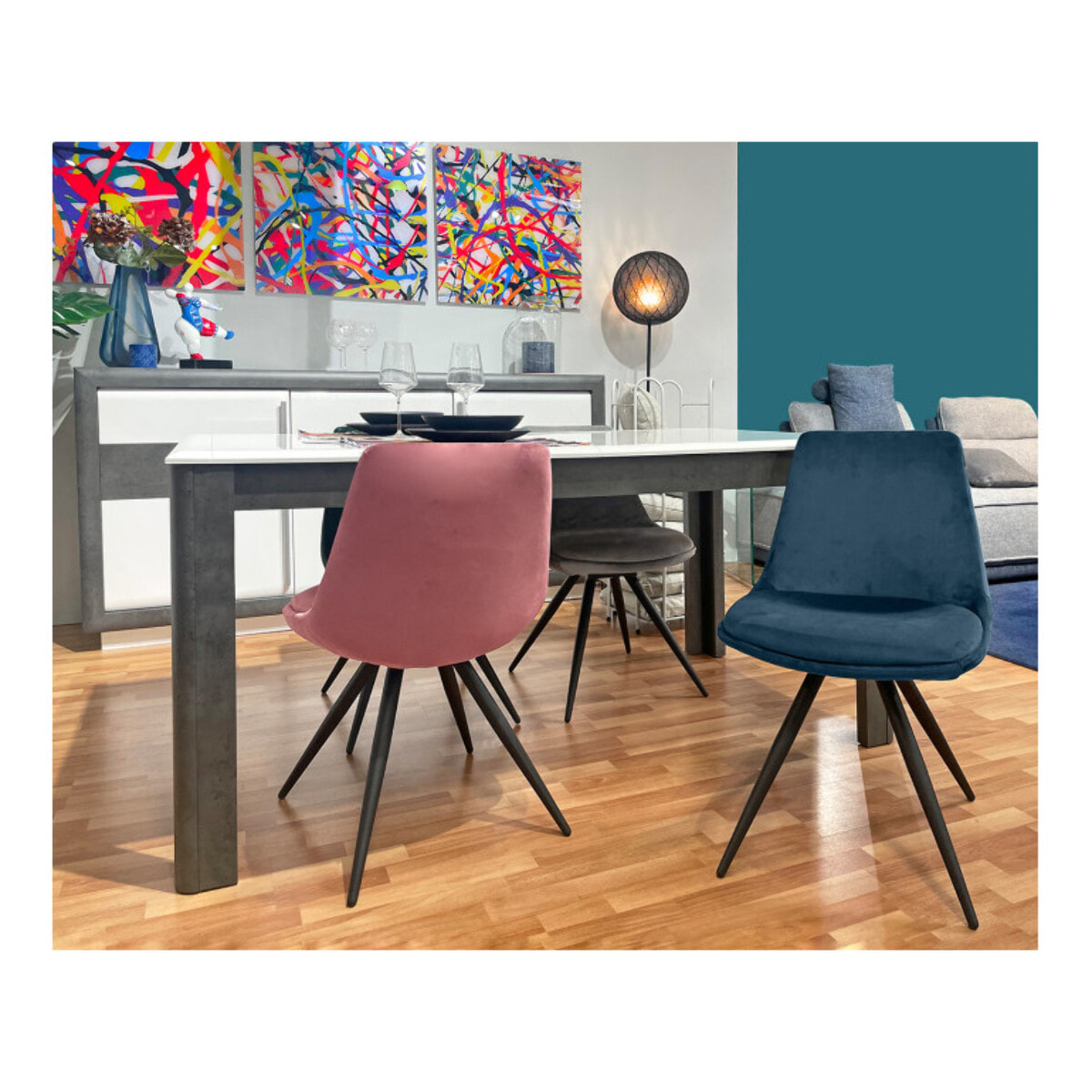 Chaise en velours avec piètement croix en métal noir - COCO