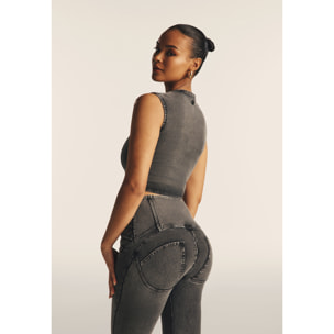 Top cropped effetto denim decorato sulle spalle