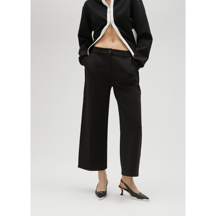 Pantaloni neri dettaglio bianco laterale