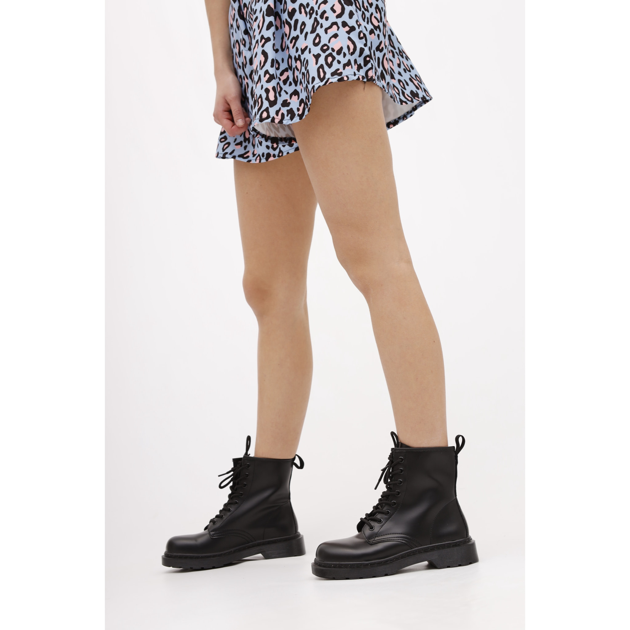 ANFIBIO 8 BUCHI NERO