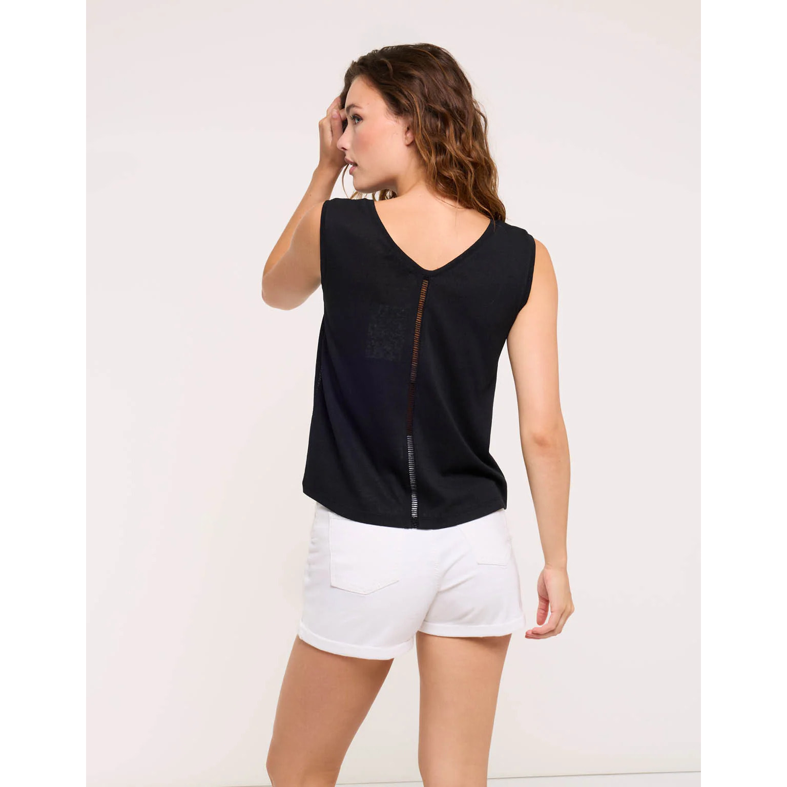 Camiseta Tirantes Detalle Calado Espalda Negro - Kia