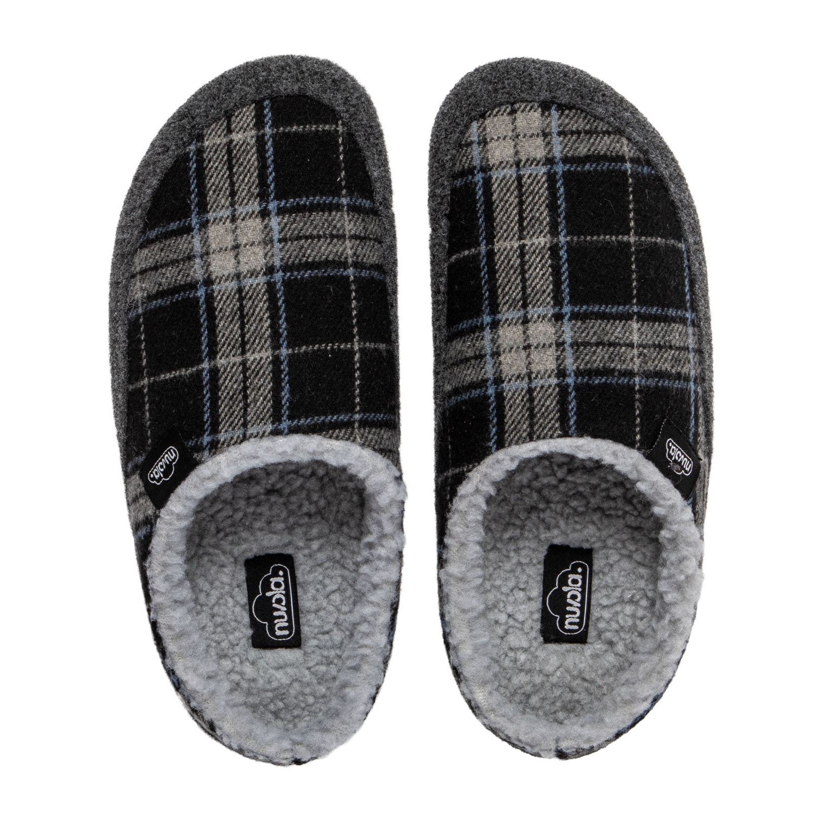 Zapatillas de casa , Nessy