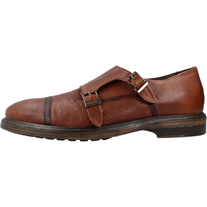Zapatos de Vestir Hombre de la marca GEOX  modelo U26F7E 000TU MARRON
