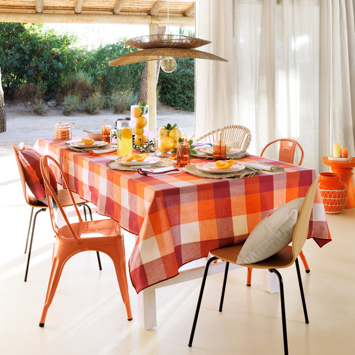 Chaise "Ouro" hévéa et chêne