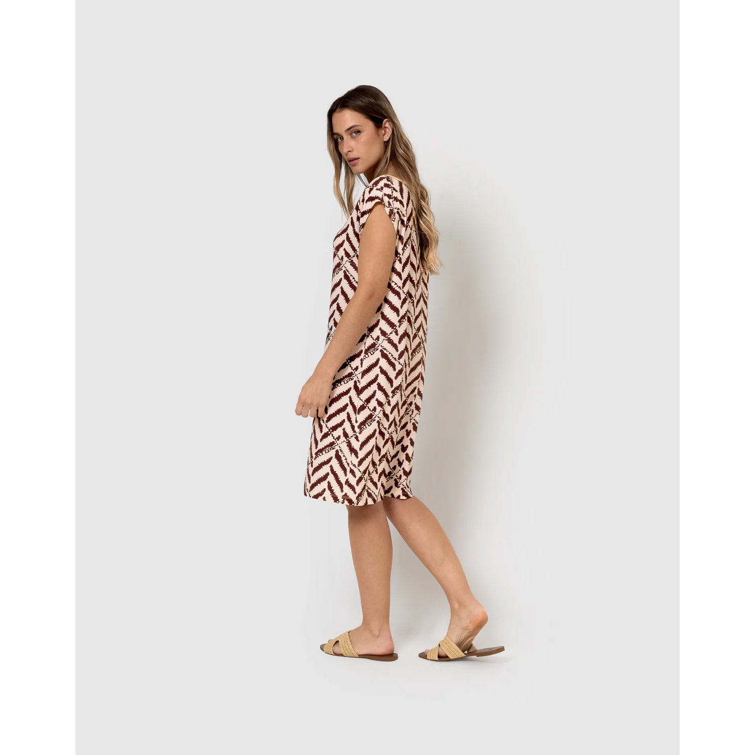 Vestido corto soft udaipur marrón