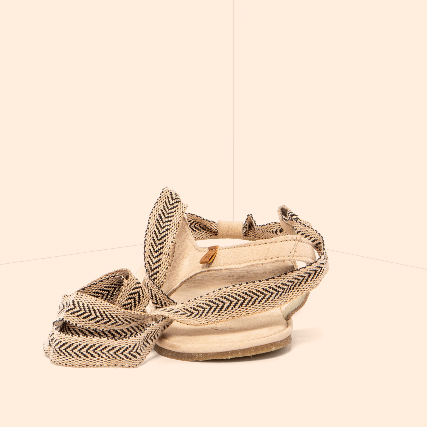 Sandalias N5685 NOBUCK CREAM/SATYA color Cream