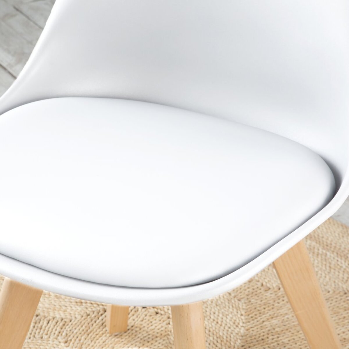 Chaise Mein -matériau d'injection, pieds en bois-couleur blanc 48 x 82 x 57 cm