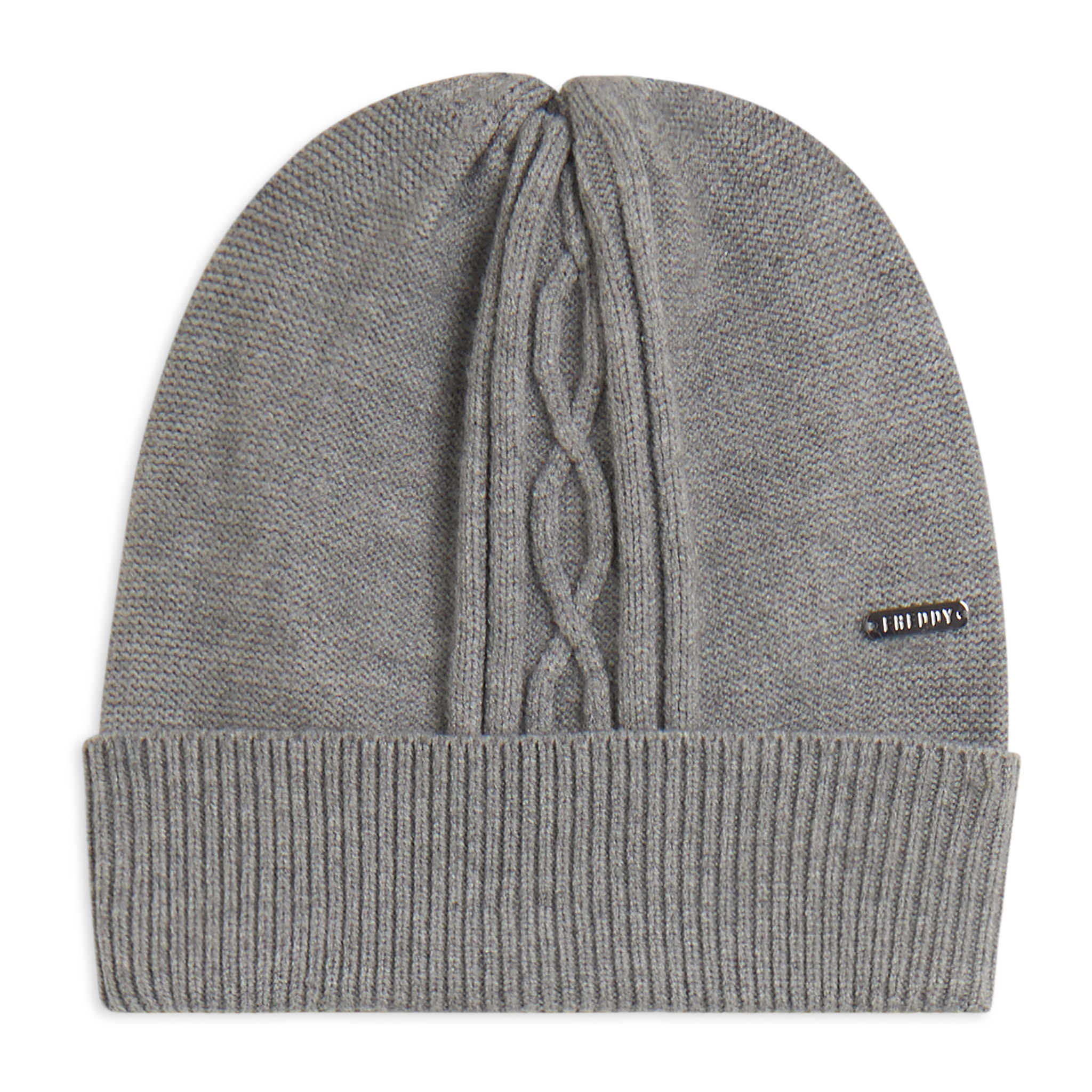 Berretto in maglia con treccia decorativa