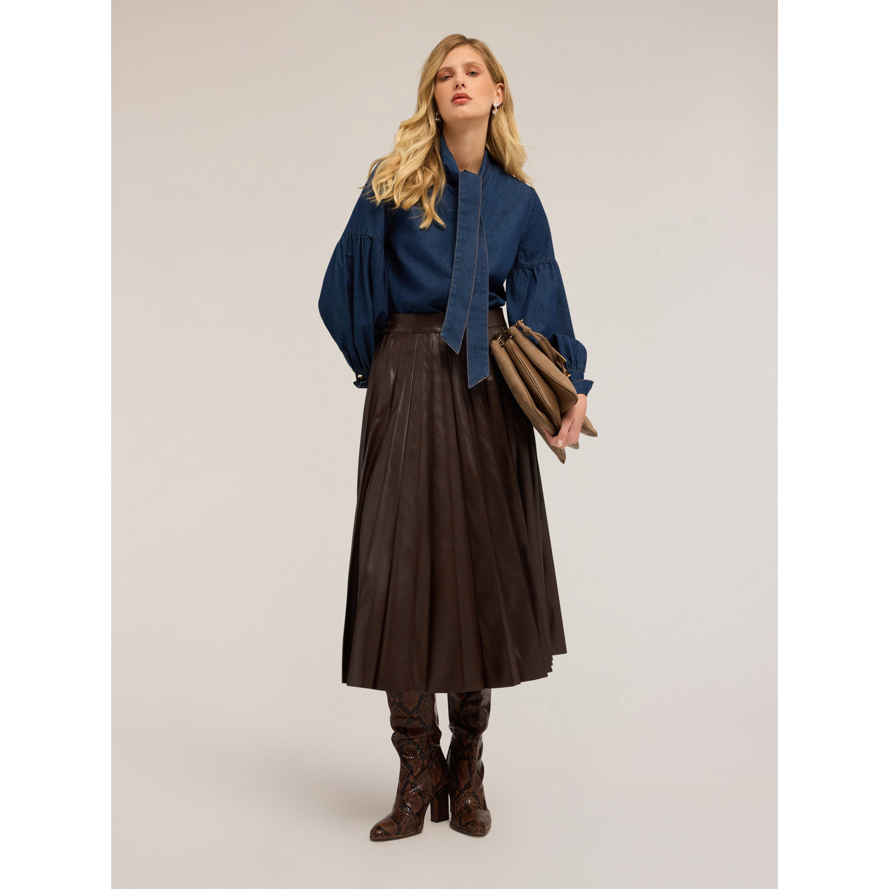 Motivi - Camisa vaquera con cuello de lazo - Azul