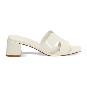 Mules punta abierta crema tacón 5,5 cm