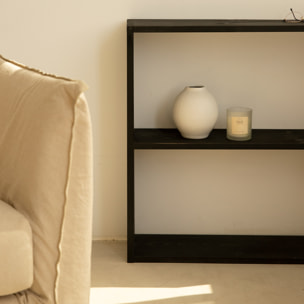 Estantería de madera maciza tono negro con 1 estante Alto: 74 Largo: 80 Ancho: 20