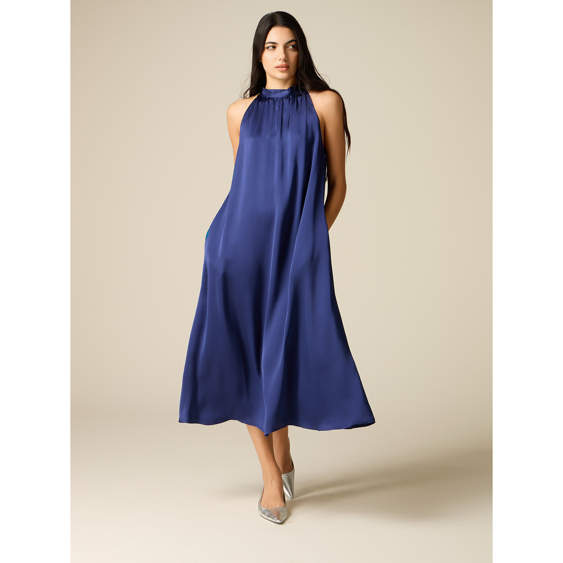 Oltre - Vestido largo línea A en raso - Azul