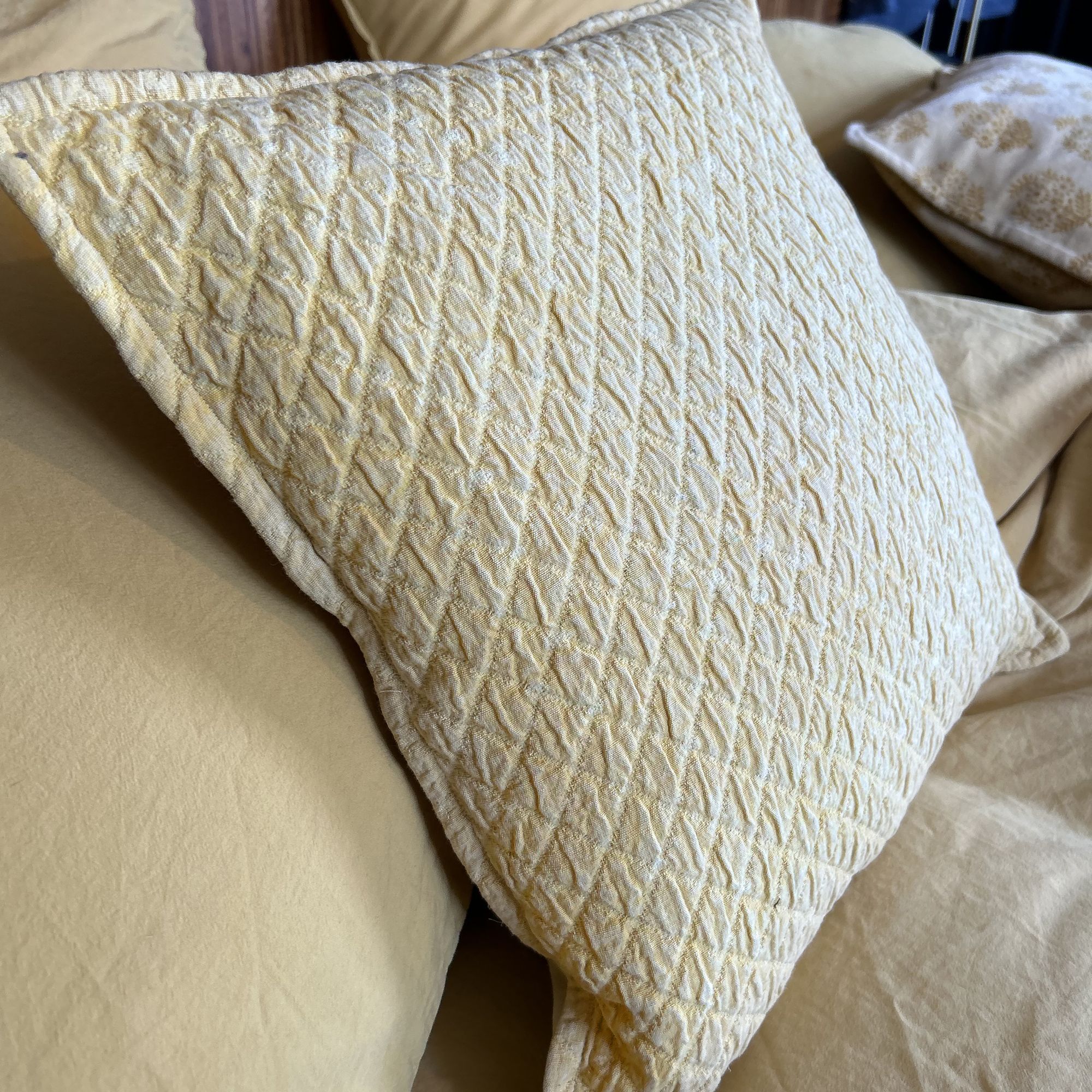 Coussin en coton à motif jaune 45cm GALI