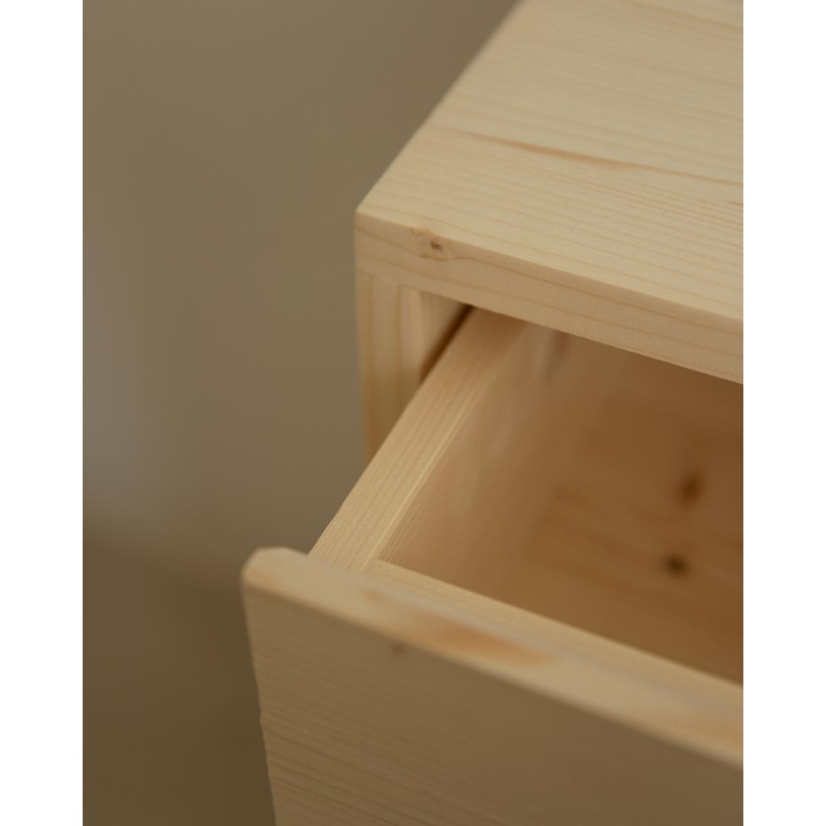 Table de chevet en bois massif avec un tiroir ton chêne moyen 60x40cm Hauteur: 60 Longueur: 40 Largeur: 29.5