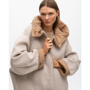 Cappotto Corto Bimateriale con Cappuccio