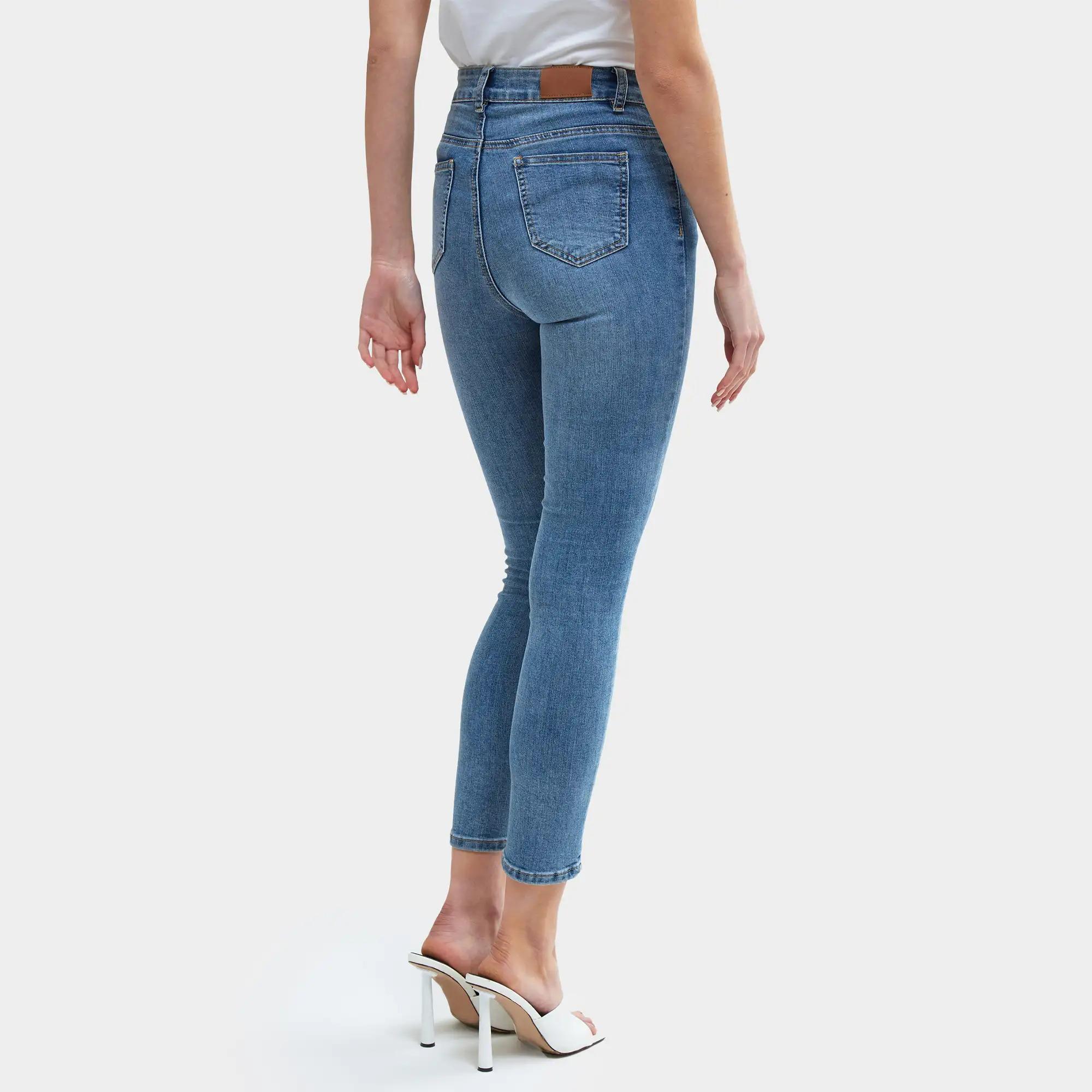 JEANS SKINNY ELASTICIZZATI TASCHE LATERALI