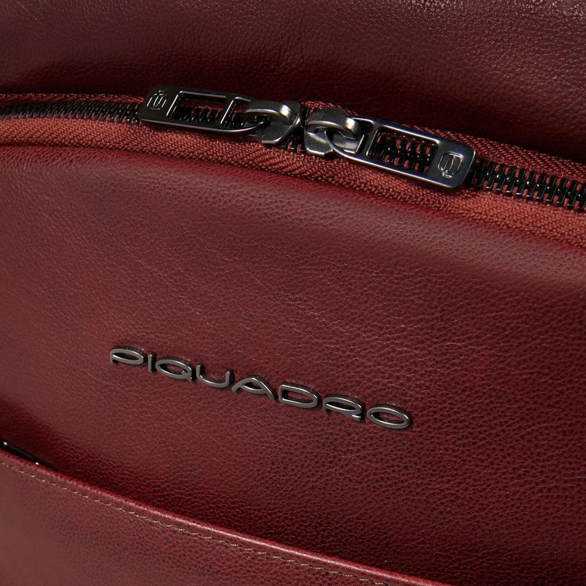 Piquadro Zaino personalizzabile porta pc e iPad®mini con protezioni antiurto e RFID