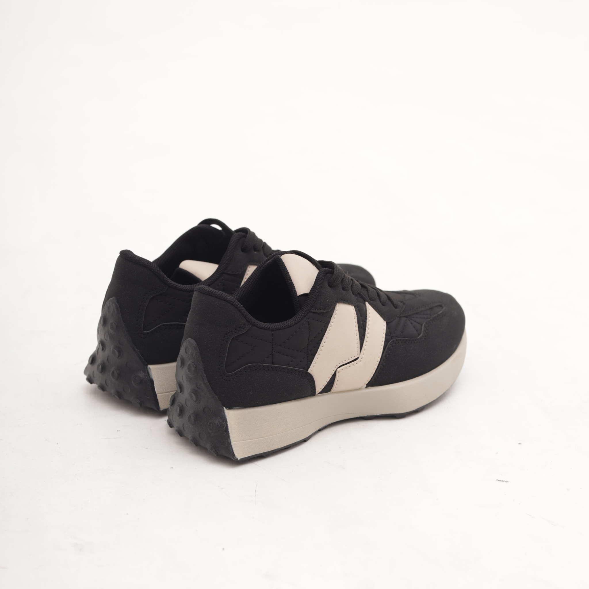 SNEAKERS RUNNING RETRO NERO