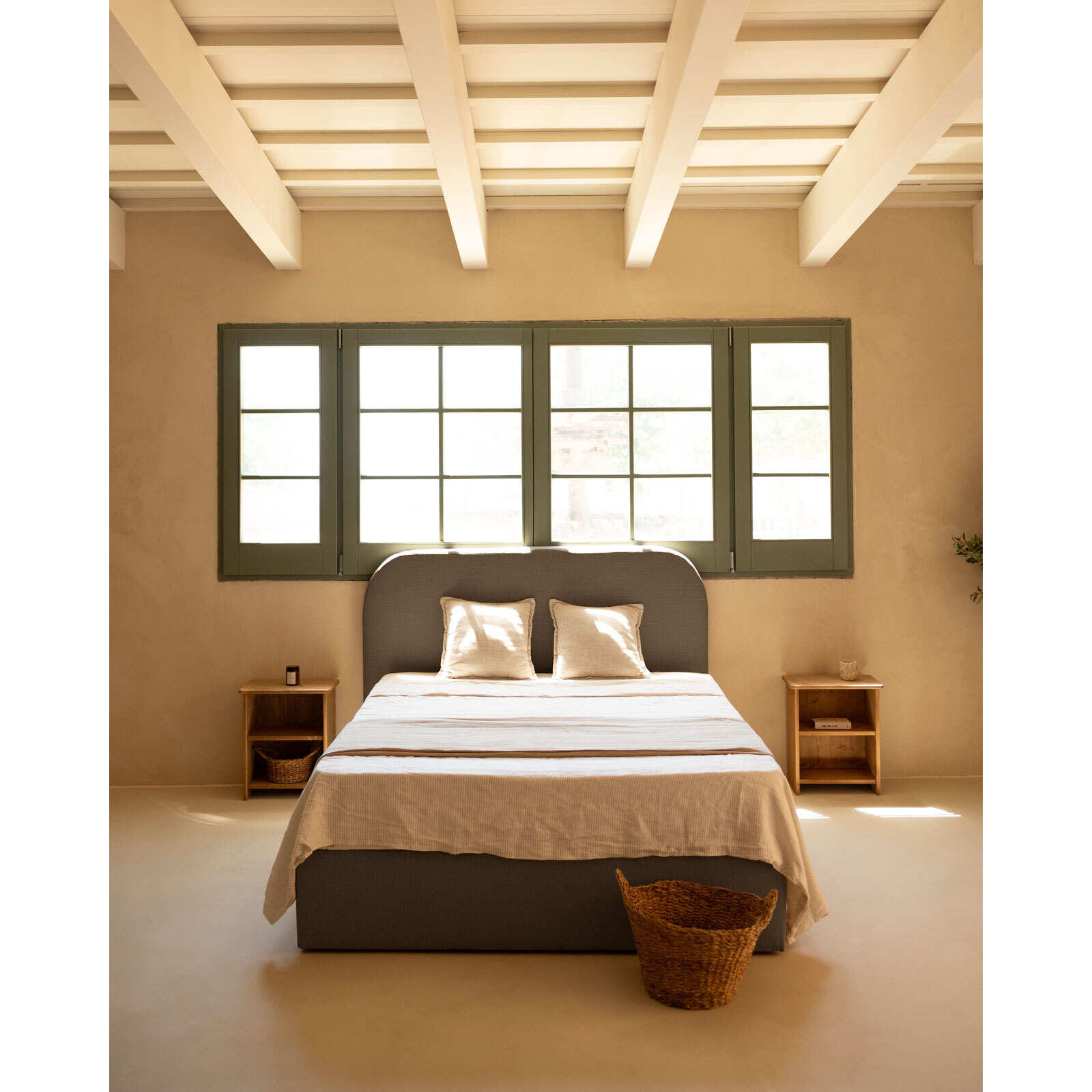 Cama con canapé gris oscuro para colchón de varias medidas